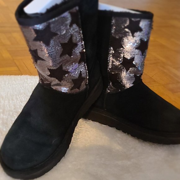 Uggs - Picture 1 of 3